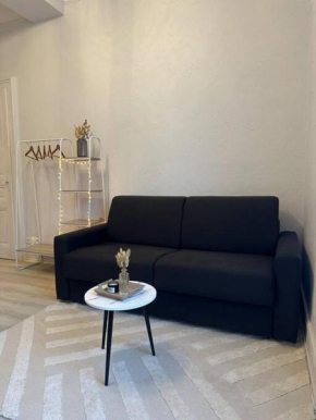 Studio cosy au centre avec place privée et piscine